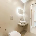 Il Poeta Nella Vigna 4*